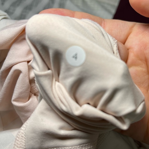 Lululemon Women’s Pink and white Run: Breeze By Skirt with built in shorts US 4 - Picture 10 of 10